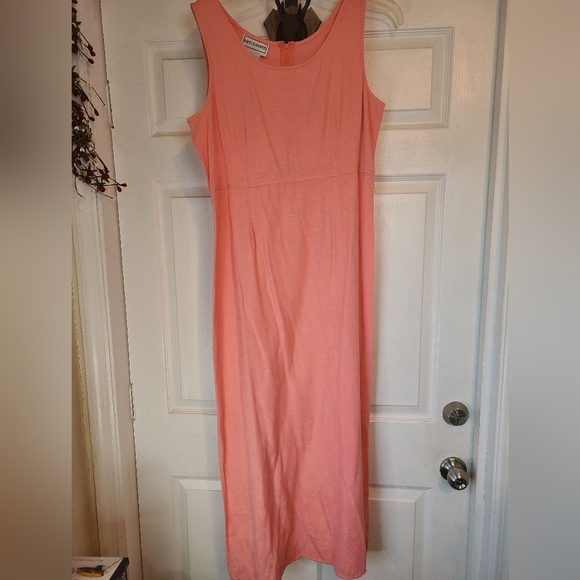 Karin Stevens Woman's Two Piece Suit, Size: 12 Color: Pink - Picture 7 of 13